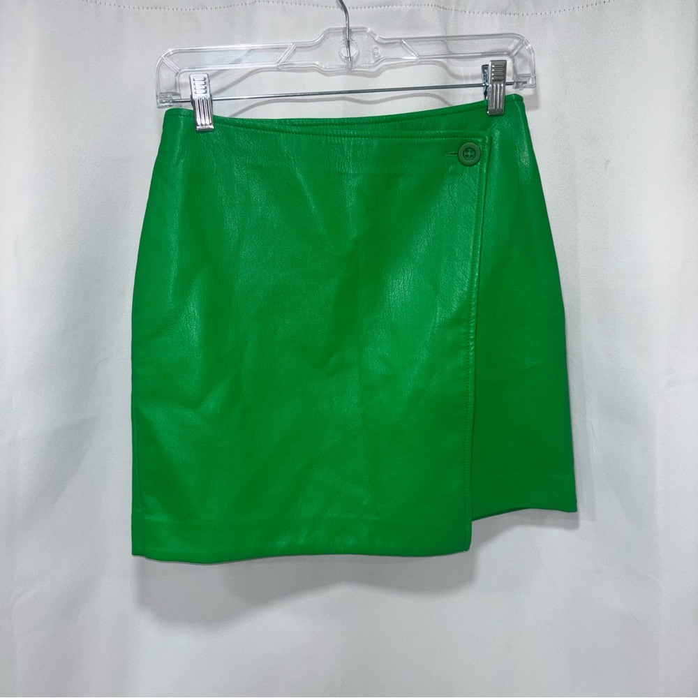 Aritzia Babaton Green Vicinity Skirt
